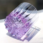 Старовинні вирізані кришталеві окуляри